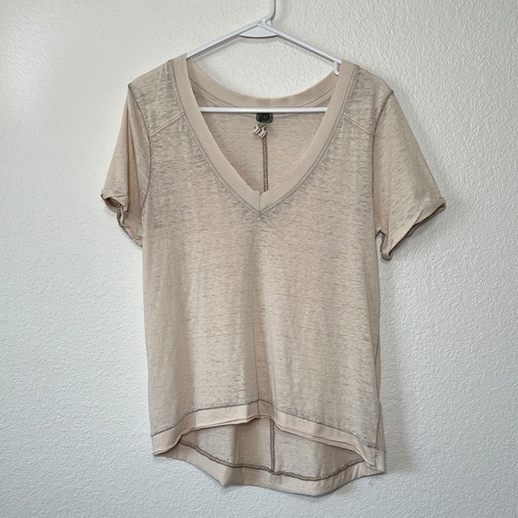 Free People 'Pearls' Raw Edge V-Neck Tee in Almond - Picture 7 of 7